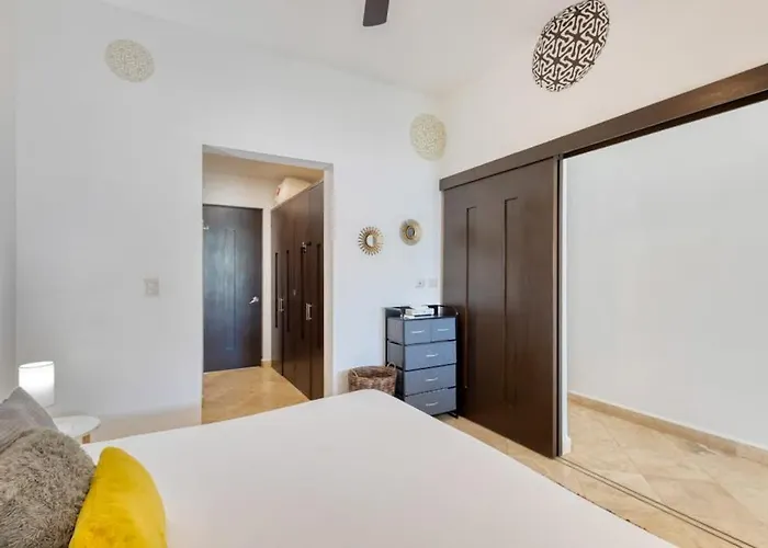 Charming & Sunlit With Pool & Balcony - Near Golf, Beaches, & Nightlife * Cabo San Lucas